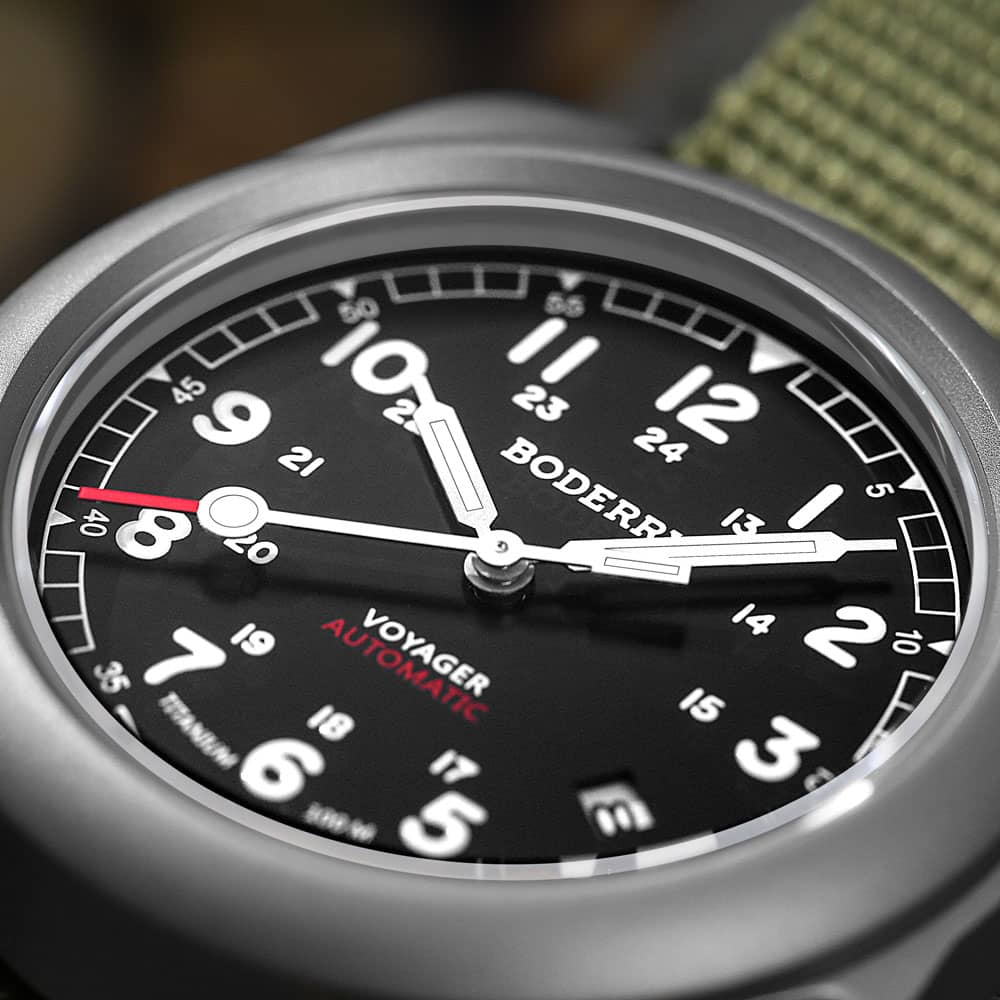 VOYAGER - 100M Waterproof Titanium Automatic Field Watch | Black/ArmyGreen