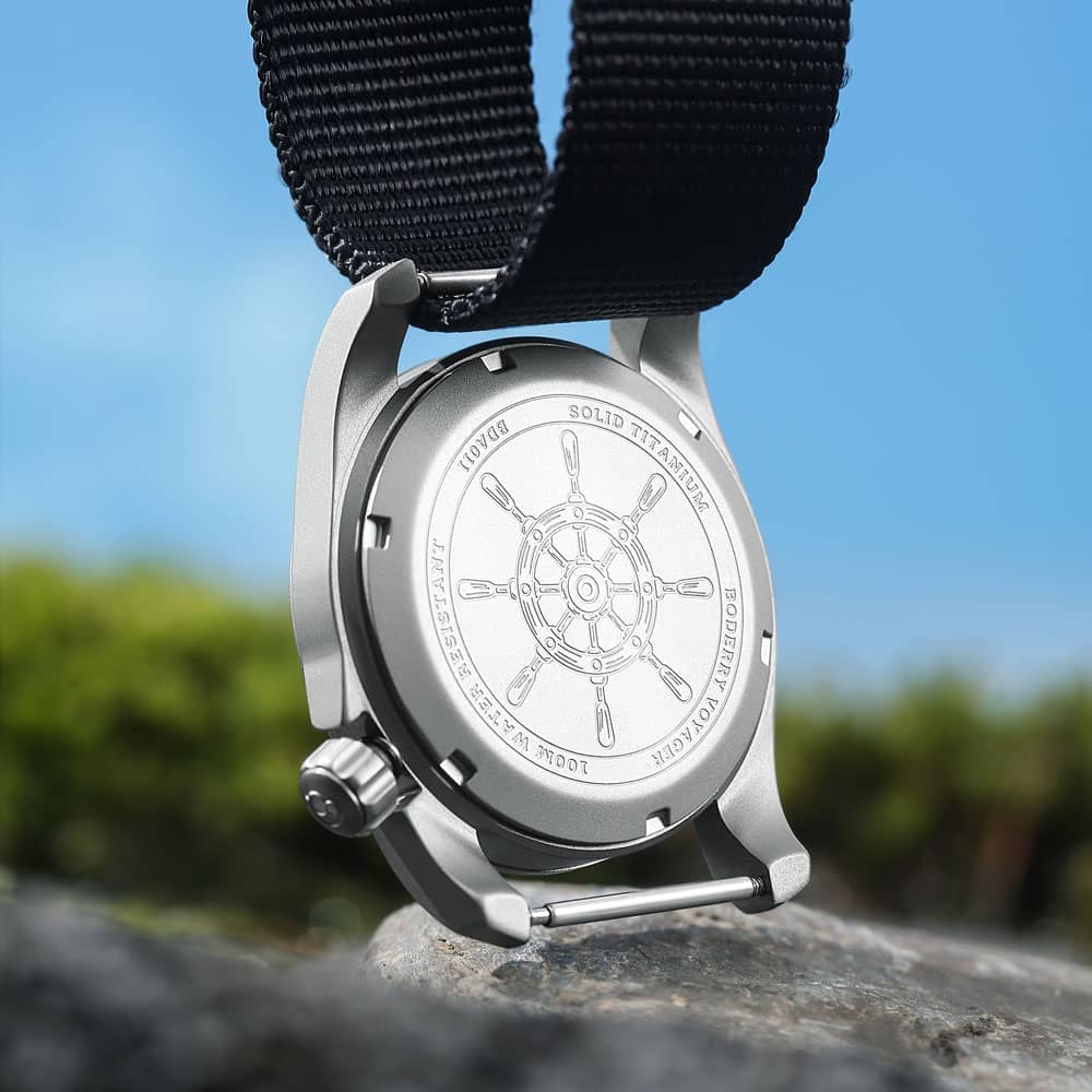 VOYAGER - 100M Waterproof Titanium Automatic Field Watch | Black